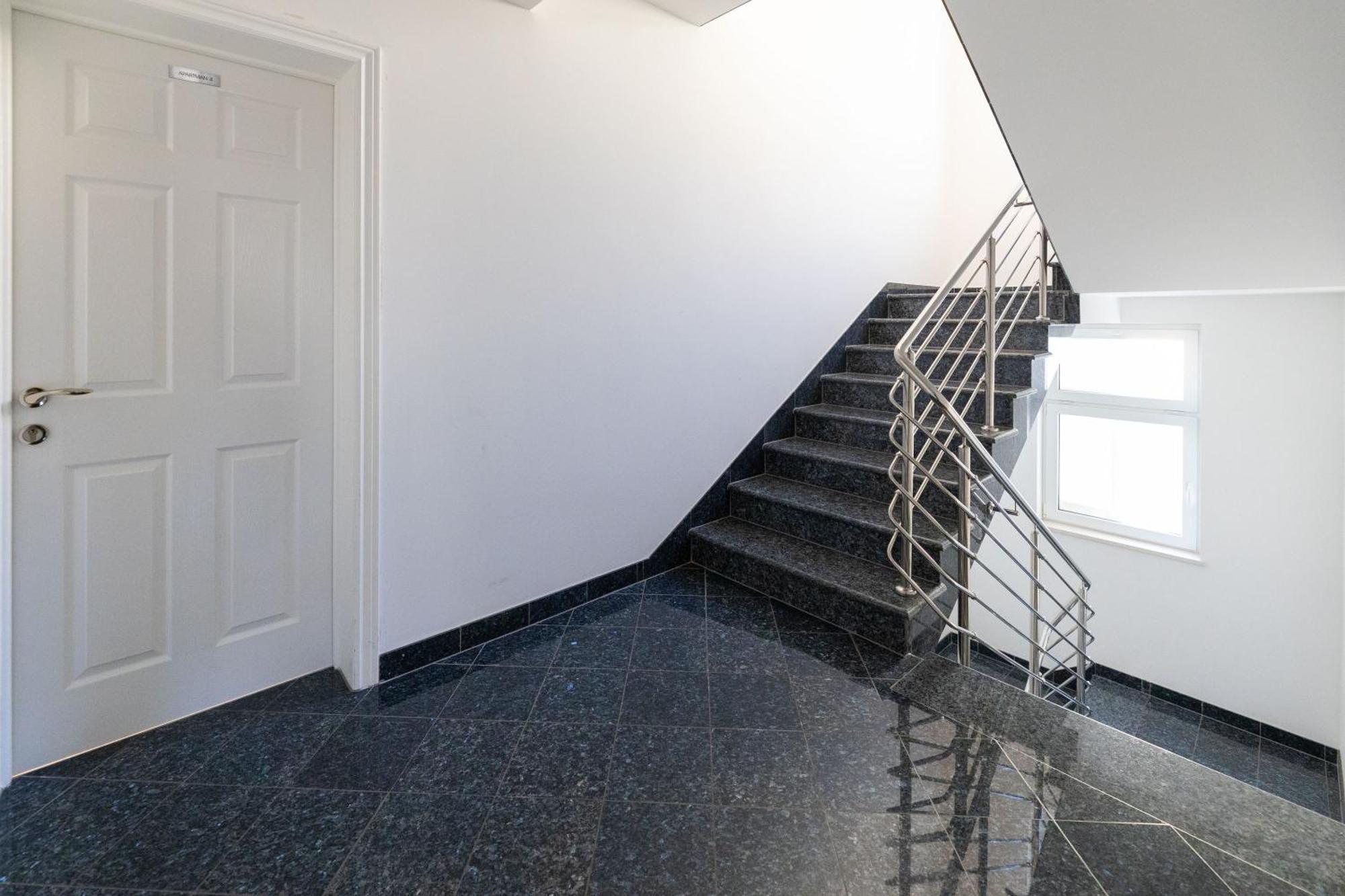Apartment Domo Макарска Екстериор снимка