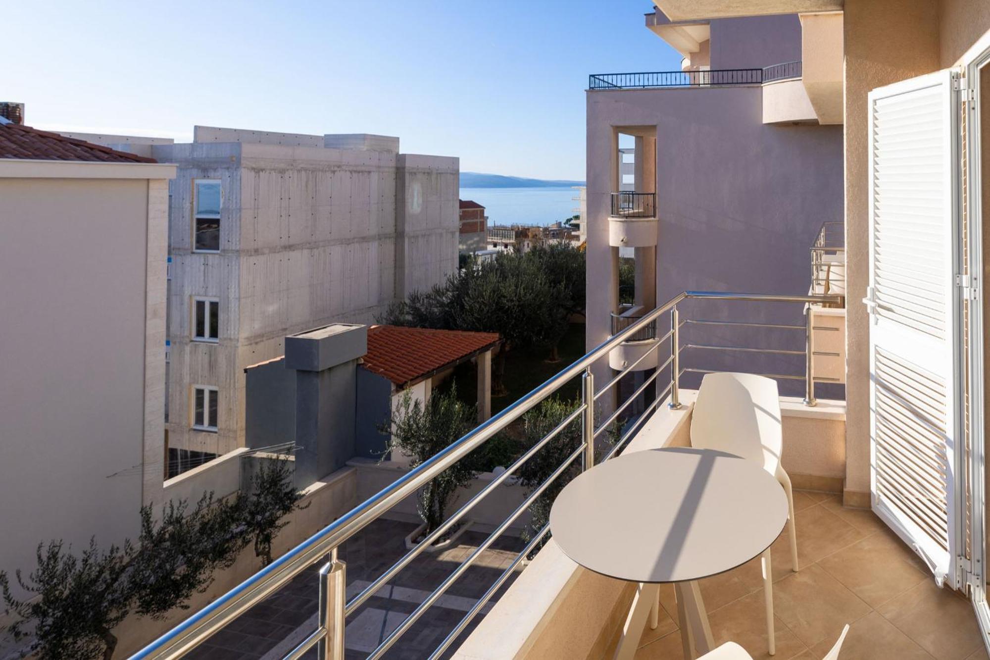 Apartment Domo Макарска Екстериор снимка