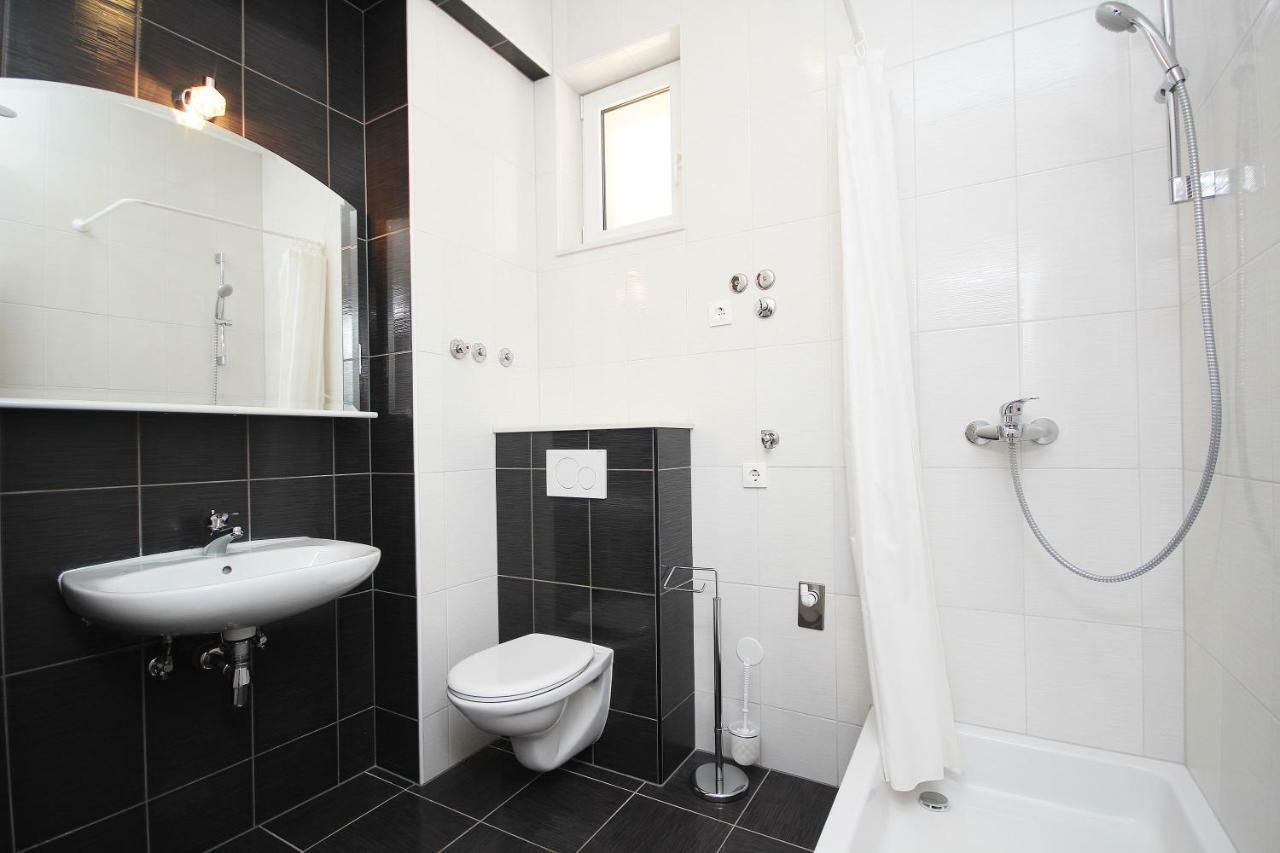 Apartment Domo Макарска Екстериор снимка